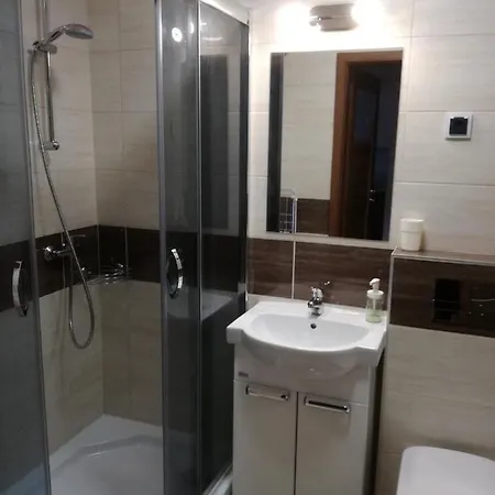 Apartament 72 *